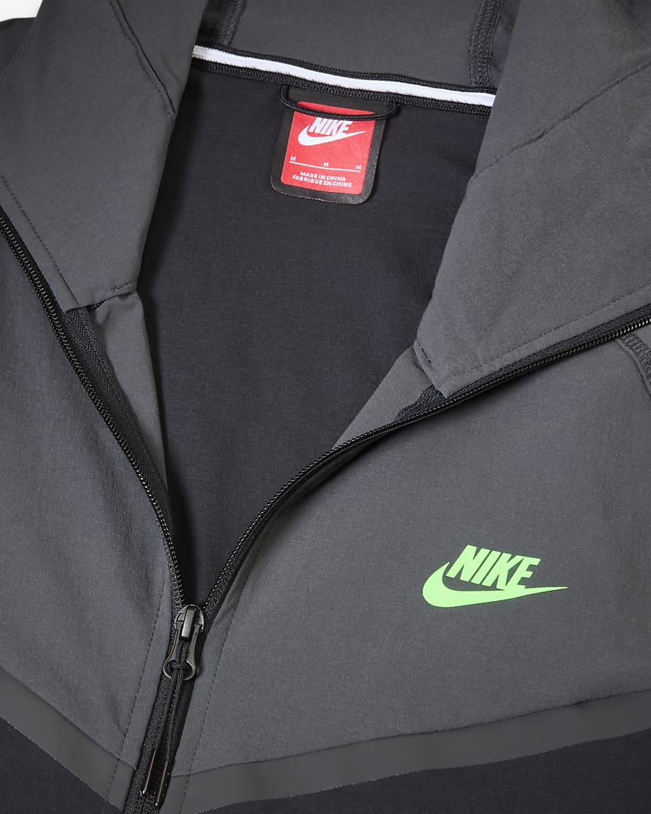 Nike Sportswear Woven Tech Windrunner Jacket. purchases Brand New. Mens Size: Medium